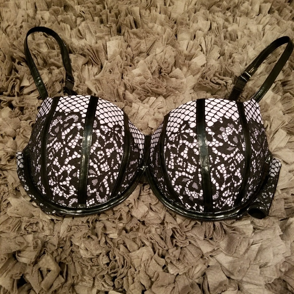 Victoria's Secret Very Sexy Balconet Bra